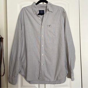 AMERICAN EAGLE OUTFITTERS GRAY BLUE LONG SLEEVE BUTTON DOWN SHIRT